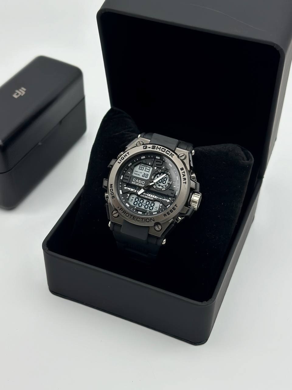 Casio G-SHOCK в подарочном боксе